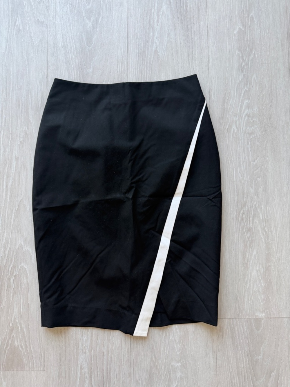 The Limited Black Pencil Skirt with White Stripe 0P